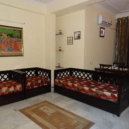 Tulsian Guest House & Apartments Jaipur Room photo