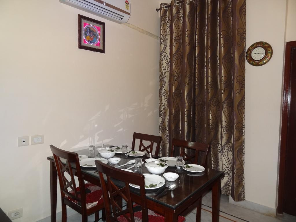 Tulsian Guest House & Apartments Jaipur Room photo