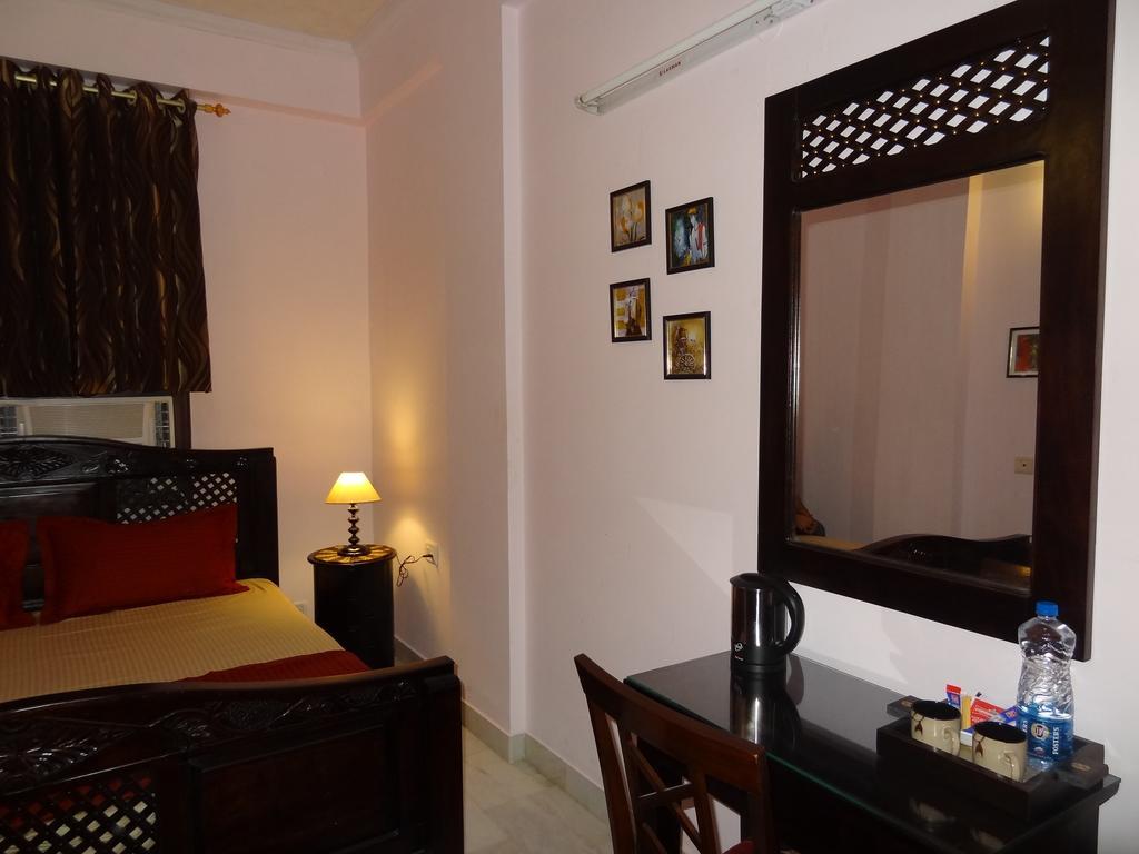 Tulsian Guest House & Apartments Jaipur Room photo